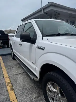 Ford F-150 2017 4x4 XLT 4 puertas SuperCrew 5.5 pies. SB