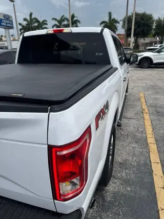Ford F-150 2017 4x4 XLT 4 puertas SuperCrew 5.5 pies. SB