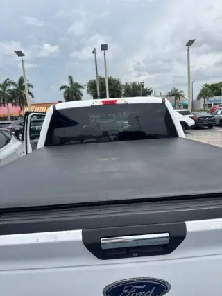 Ford F-150 2017 4x4 XLT 4 puertas SuperCrew 5.5 pies. SB