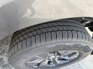 Ford F-150 2025 4x2 STX 4 puertas SuperCrew 5.5 pies. SB