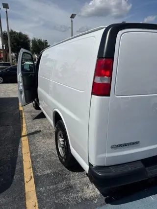Chevrolet Express 2020 2500 3 puertas Van de Carga
