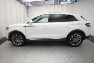 Lincoln Nautilus 2023 AWD Reserve 4 puertas SUV