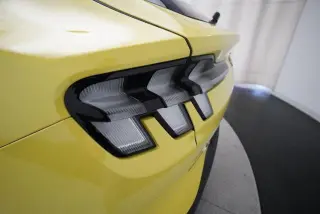 Ford Mustang Mach-E 2025 AWD Premium 4 puertas SUV