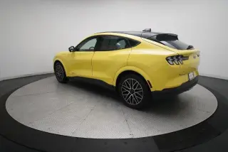 Ford Mustang Mach-E 2025 AWD Premium 4 puertas SUV