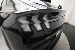 Ford Mustang Mach-E 2023 AWD Premium 4 puertas SUV