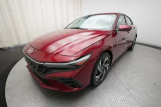 Hyundai ELANTRA 2025 Limited 4p Sedan