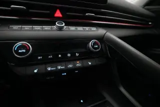 Hyundai ELANTRA 2025 Limited 4p Sedan
