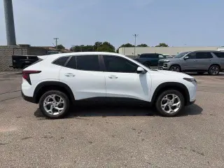 Chevrolet Trax 2025 LS 4p Crossover