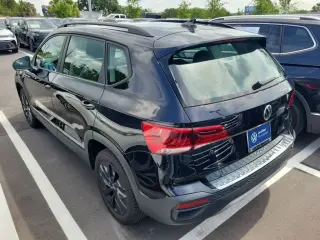 Volkswagen Taos 2024 S SUV de 4 puertas