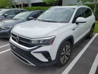 Volkswagen Taos 2023 SE 4p SUV