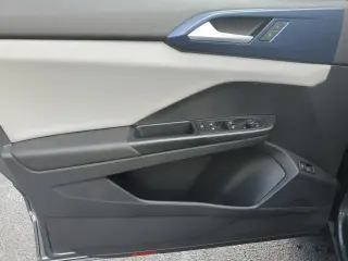 Volkswagen Taos 2022 AWD SE 4Motion 4p SUV