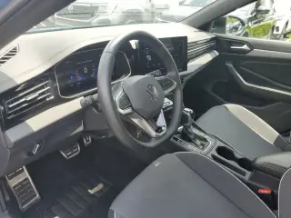 Volkswagen Jetta 2025 Sport 4p Sedan