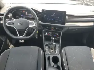 Volkswagen Jetta 2025 Sport 4p Sedan