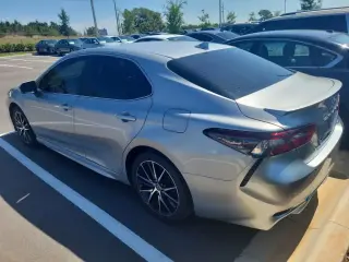 Toyota Camry 2024 SE 4 puertas Sedán