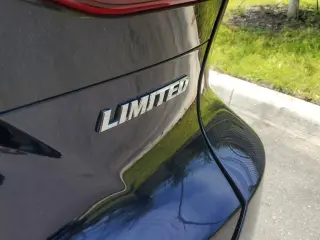 Toyota Venza 2023 AWD Limited 4p Crossover