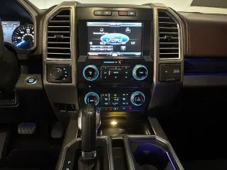 Ford F-150 2015 4x4 Platinum 4dr SuperCrew 5.5 ft. SB