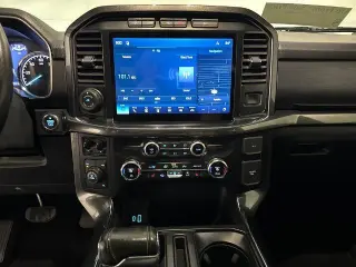 Ford F-150 2021 4x4 XLT 4p SuperCrew 5.5 ft. SB
