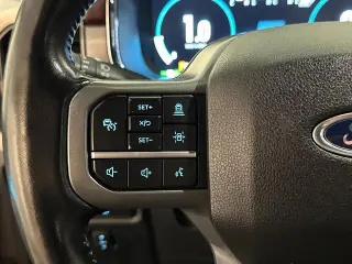 Ford F-150 2021 4x4 Lariat 4dr SuperCrew 5.5 ft. SB
