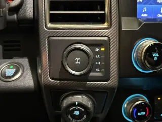 Ford F-150 2019 4x4 Raptor 4dr SuperCrew 5.5 ft. SB
