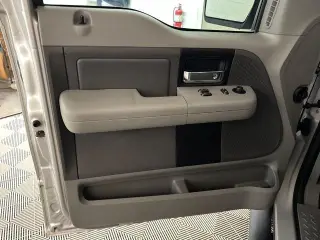 Ford F-150 2006 XL 2dr Regular Cab Styleside 6.5 ft. SB