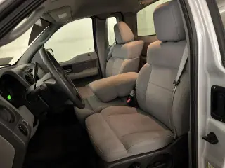 Ford F-150 2006 XL 2dr Regular Cab Styleside 6.5 ft. SB