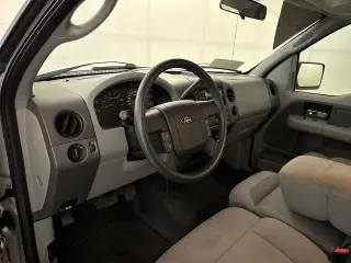 Ford F-150 2006 XL 2dr Regular Cab Styleside 6.5 ft. SB