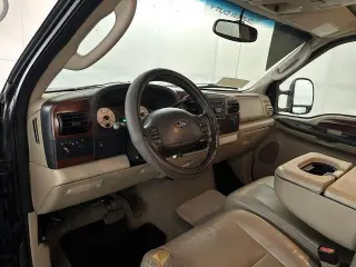 Ford F-250 Super Duty 2005 4p Crew Cab Lariat 4WD LB