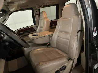 Ford F-250 Super Duty 2005 4p Crew Cab Lariat 4WD LB