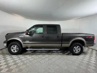 Ford F-250 Super Duty 2005 4p Crew Cab Lariat 4WD LB
