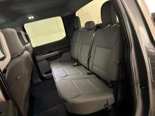 Ford F-150 Lightning 2024 AWD XLT 4p SuperCrew 5.5 ft. SB