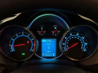 Chevrolet Cruze 2013 LS Auto 4p Sedan con 1SB
