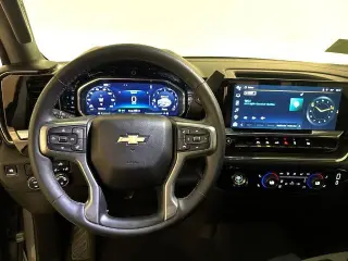 Chevrolet Silverado 1500 2024 4x2 LT 4p Cabina Doble Estándar 5.8 pies. CB