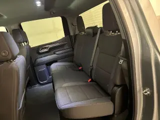 Chevrolet Silverado 1500 2024 4x2 LT 4p Cabina Doble Estándar 5.8 pies. CB