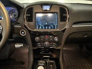 Chrysler 300 2017 S 4p Sedan