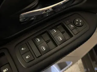 Chrysler Town and Country 2014 Touring-L 4dr Mini-Van