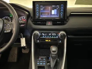 Toyota RAV4 2022 AWD LE 4p SUV