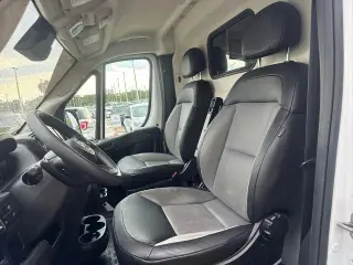 Ram ProMaster 2024 Tradesman 2500 159 WB 3dr High Roof Cargo Van sin asiento para pasajero