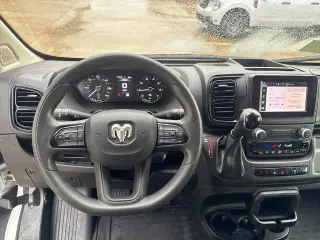 Ram ProMaster 2024 Tradesman 2500 159 WB 3dr High Roof Cargo Van sin asiento para pasajero