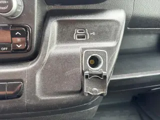 Ram ProMaster 2024 Tradesman 2500 159 WB 3dr High Roof Cargo Van sin asiento para pasajero