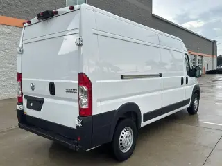 Ram ProMaster 2024 Tradesman 2500 159 WB 3dr High Roof Cargo Van sin asiento para pasajero