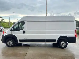 Ram ProMaster 2024 Tradesman 2500 159 WB 3dr High Roof Cargo Van sin asiento para pasajero