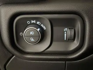 Ram 2500 2024 4x4 Big Horn 4p. Cabina de Tripulación 6.3 ft. SB Camioneta