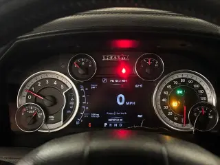 Ram 2500 2016 4x4 Laramie 4p. Cabina de Tripulação 6,3 pies Cabina Simple