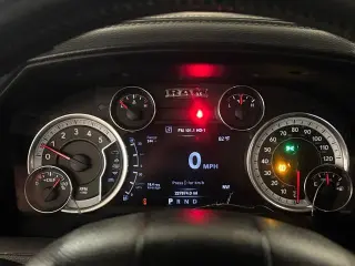 Ram 2500 2016 4x4 Laramie 4p. Cabina de Tripulação 6,3 pies Cabina Simple