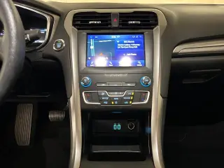 Ford Fusion Hybrid 2020 SE 4p Sedan