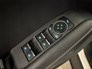 Ford Mustang Mach-E 2025 Select 4dr SUV