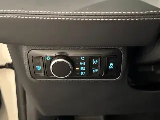 Ford Mustang Mach-E 2025 Select 4dr SUV