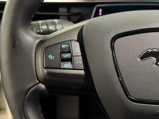 Ford Mustang Mach-E 2025 Select 4dr SUV