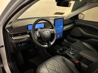 Ford Mustang Mach-E 2023 Select 4p SUV