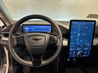 Ford Mustang Mach-E 2023 Select 4p SUV